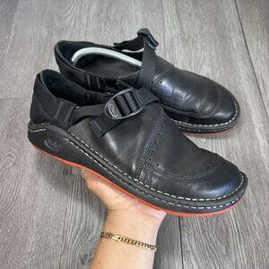 Chaco Womens 10.5 Pedshed Black Leather Slip-On Clog Adjustable Strap Vibram